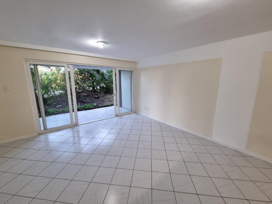 To Let 3 Bedroom Property for Rent in Vredehoek Western Cape